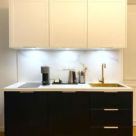 Chic Montmartre Opera
